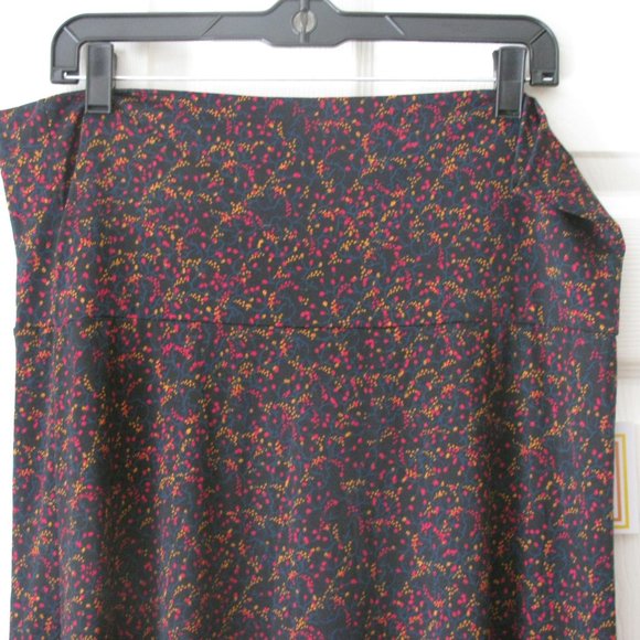 LuLaRoe Maxi Skirt XL NWT $48 Black with Small Floral Print Silky Flowy - Picture 2 of 4